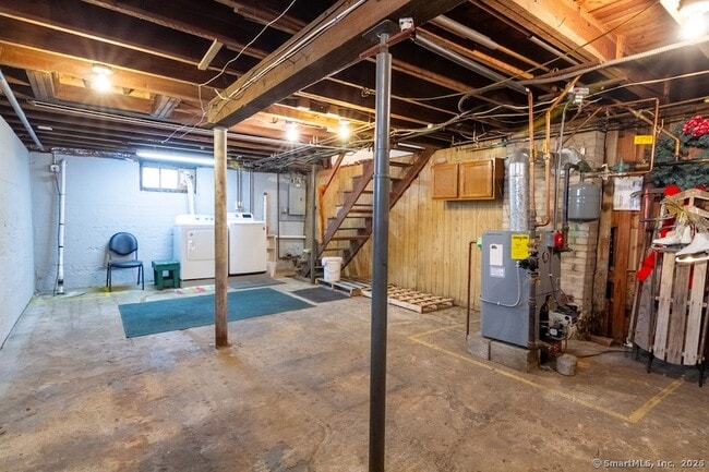 Building Photo - 393 Plainville Ave