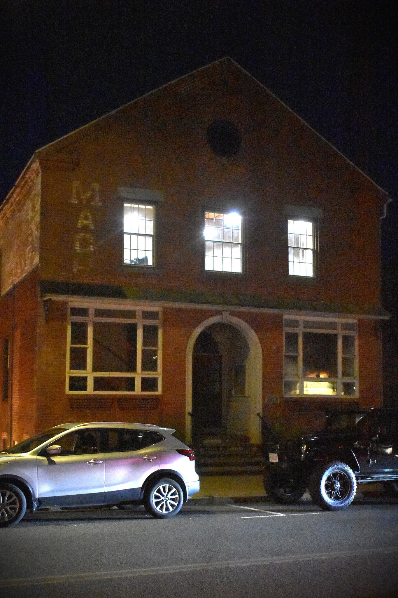 Building Photo - 270 Pleasant St