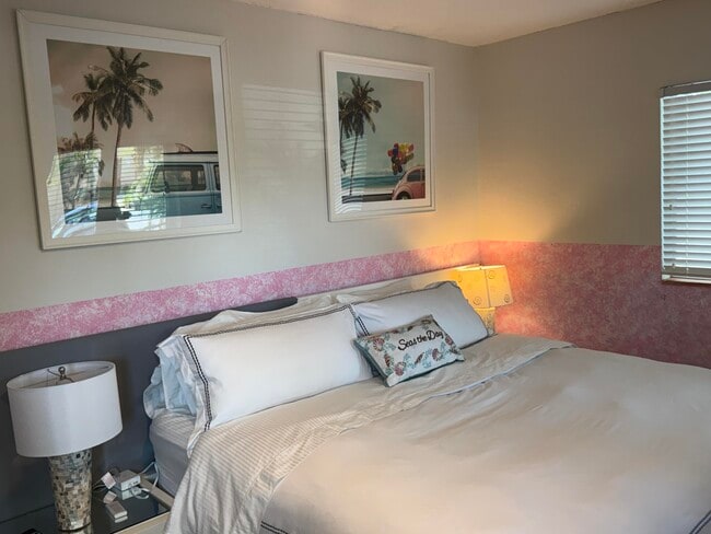 Building Photo - 3209 Norfolk St