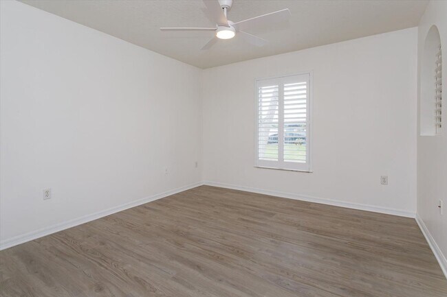 Building Photo - Comfort Meets Style in This Spacious Corner-Lot Home with Bonus Flex Room
