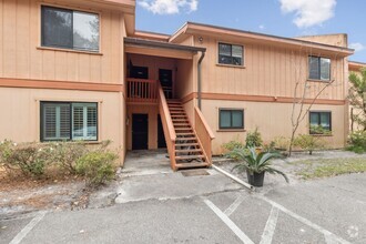 Building Photo - Charming Ground-Floor Condo