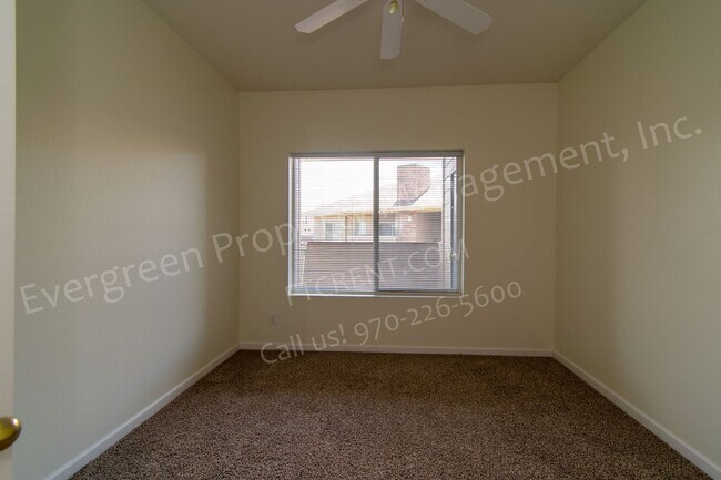 Building Photo - 1 Bedroom Apartment in Rockbridge! Parking...