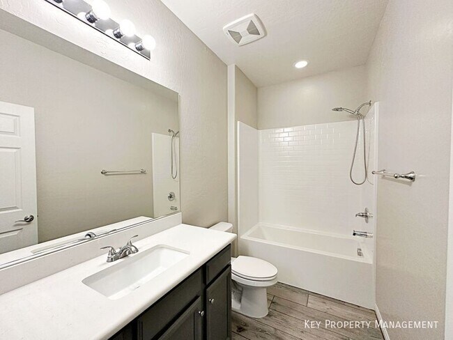 Building Photo - 6033 Torciano St