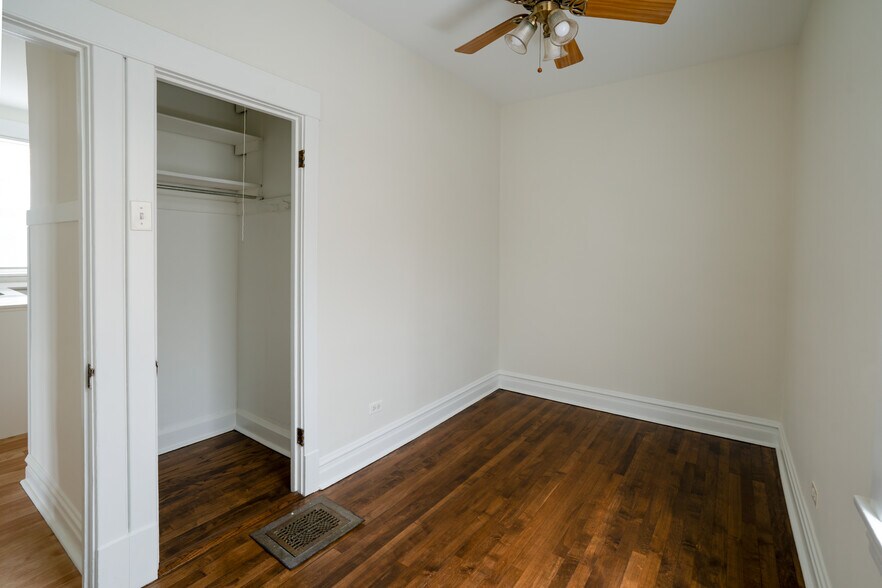 Building Photo - 3541 N Whipple St