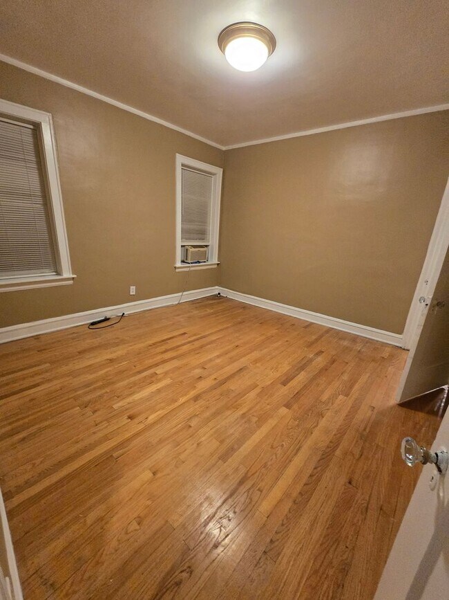 Building Photo - Chatham Properties LLC