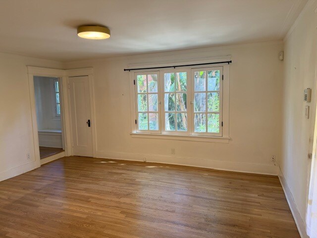Building Photo - 2046 1/2 N Highland Ave