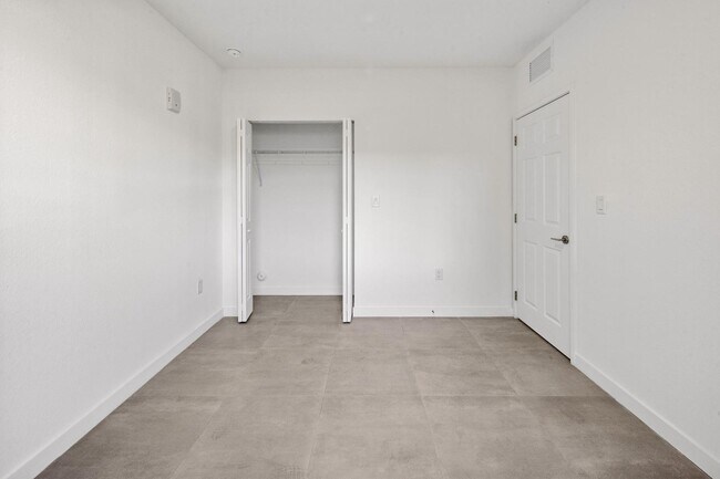 Building Photo - 1295 W 69th St