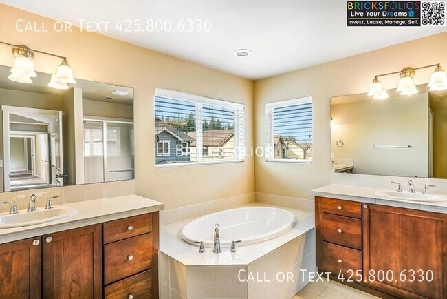 Building Photo - Serenity Meets Smart Living in Redmond Ridge