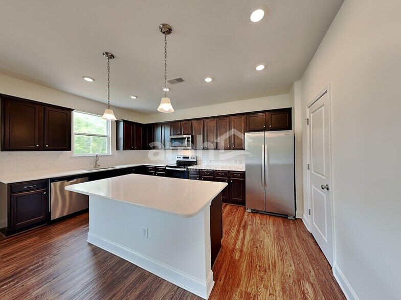 Building Photo - 164 Hazel Pk Dr