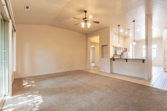 Building Photo - Move-In Ready 3 Bedroom Home in Ivins!