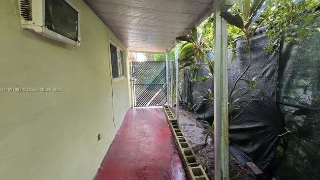 Building Photo - 701 Tamiami Canal Rd