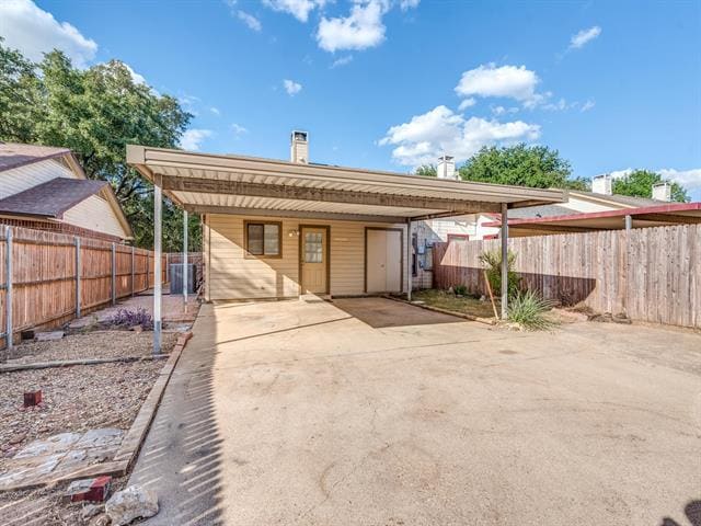 Building Photo - 715 Normandy Dr