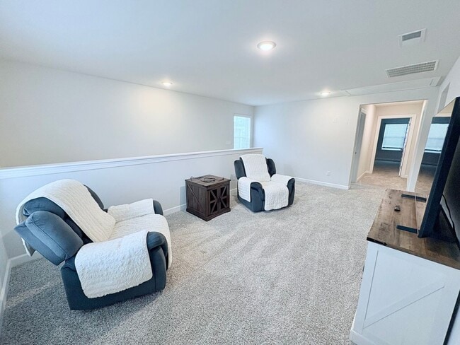 Building Photo - 220 Coulter Ct