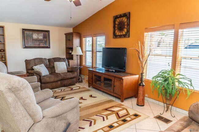 Building Photo - 10772 S Williams Ave