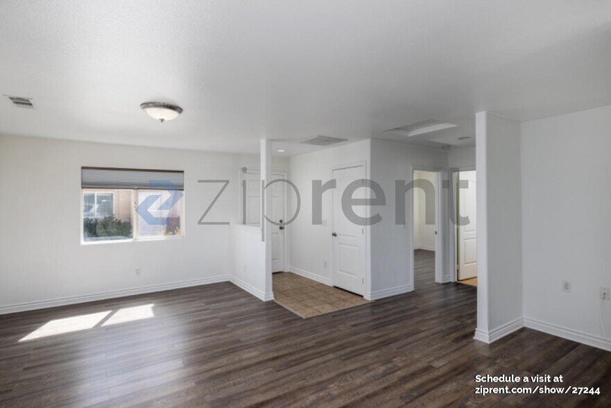 Building Photo - 16201 Viho Rd