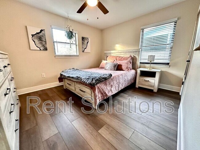 Building Photo - 5701 12th Ave S