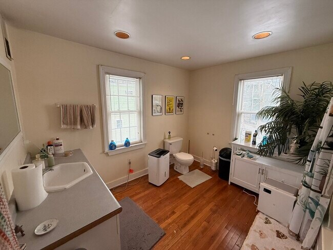 Building Photo - 7-9 Biltmore St