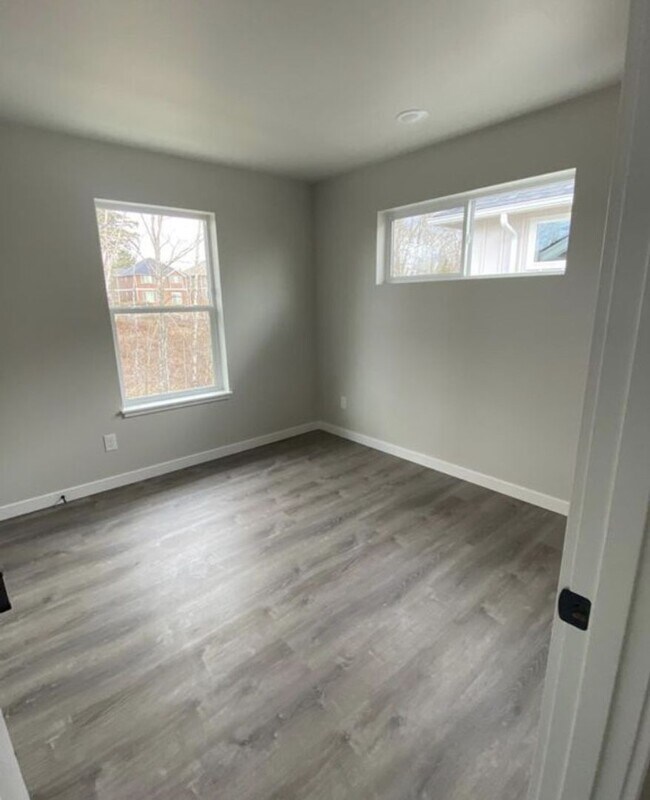 Building Photo - Modern 3-Bedroom Home Backing to Greenbelt in Meridian!