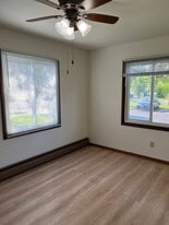 Building Photo - 1715 Stonebridge Rd