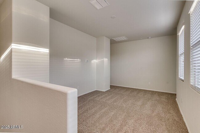 Building Photo - 16910 N Rosa Dr