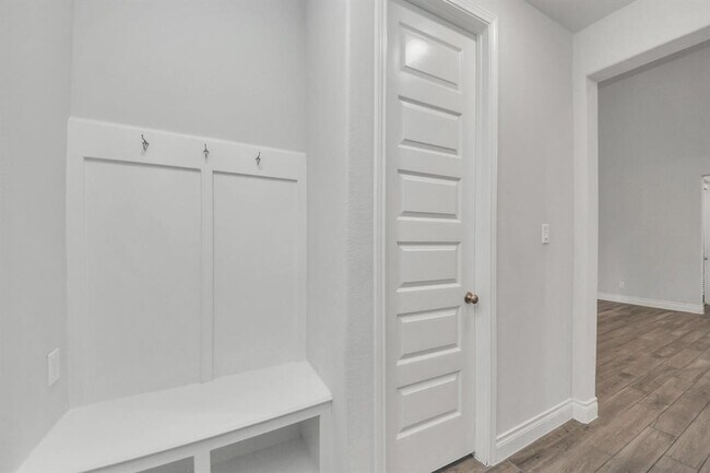 Building Photo - 28907 Ridge Valley Ct