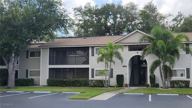 Building Photo - 8151 S Woods Cir