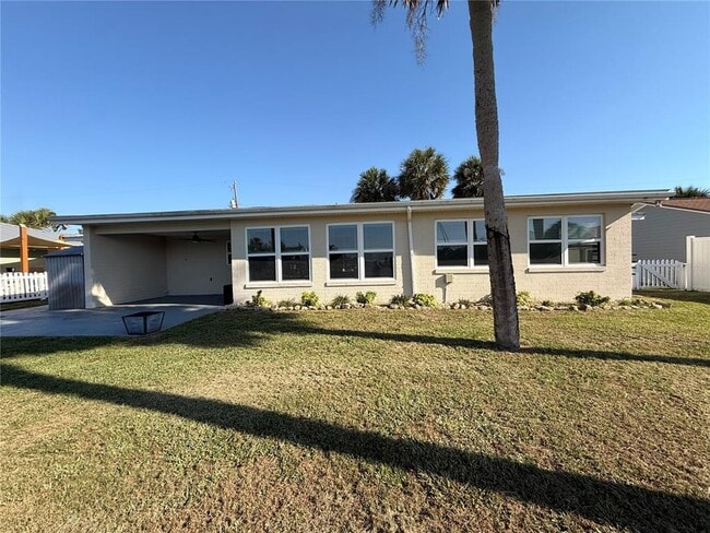 Building Photo - 360 Palm Cir