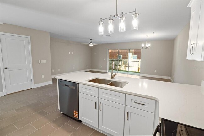 Building Photo - 45 SE 15th Terrace