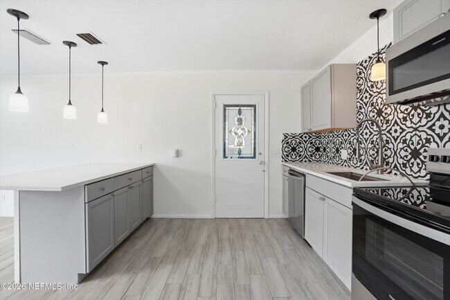 Building Photo - 6713 Provost Rd N