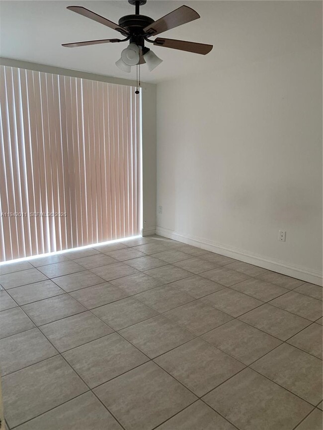 Building Photo - 1200 NE Miami Gardens Dr