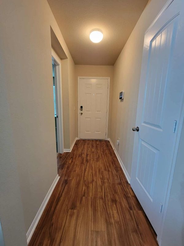 Building Photo - 213 Camellia Dr