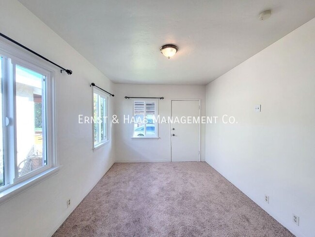 Building Photo - 3031 E 65th St