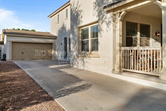 Building Photo - 21072 W Maiden Ln