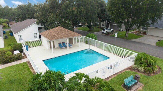 Building Photo - 2364 Paulette Dr