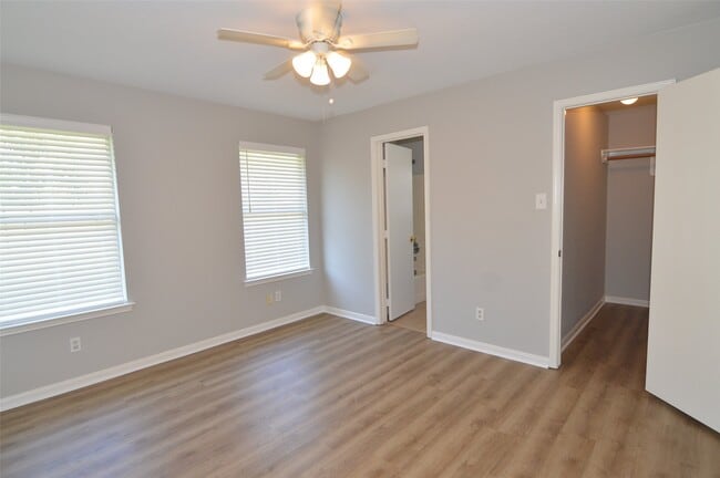 Building Photo - 24322 Bar Kay Ln