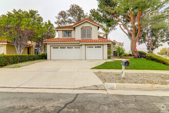 Building Photo - 2460 Kennedy Dr