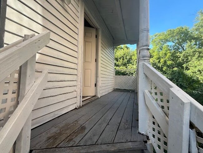 Building Photo - 3666 Glenway Ave