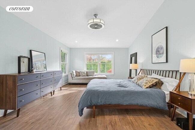 Building Photo - 37 Maryland Blvd