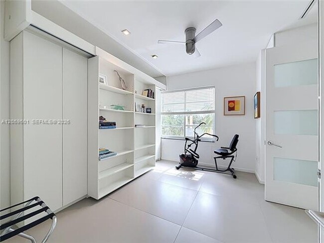 Building Photo - 1460 Ocean Dr