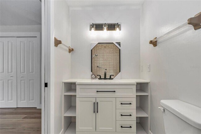 Building Photo - 11440 E Blue Cove Dr