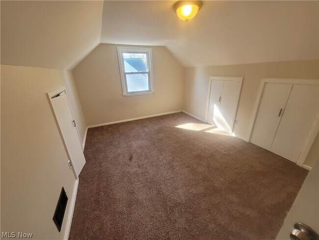 Building Photo - 6987 Greenleaf Ave