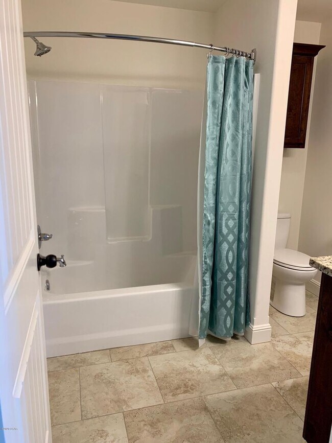 Building Photo - 4340 E 23rd St