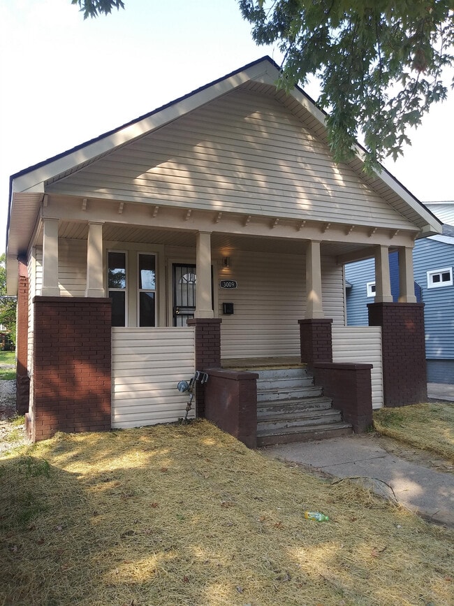 Building Photo - 3009 Hurlbut St