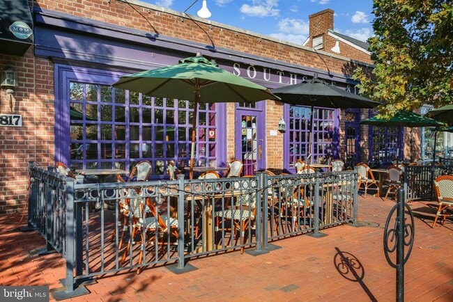 Building Photo - 501 Slaters Ln