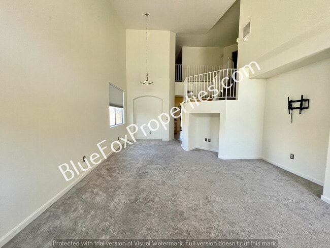 Building Photo - 8701 E Chimney Spring Dr
