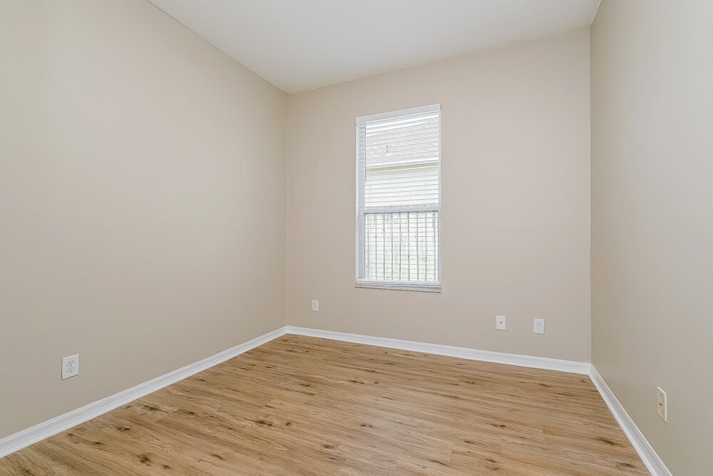 Building Photo - 18211 Hollyhills Way