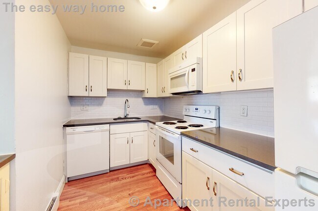 Building Photo - 134 Summer St