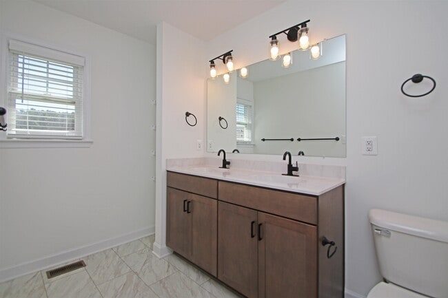 Building Photo - 1412 Palomino Trl