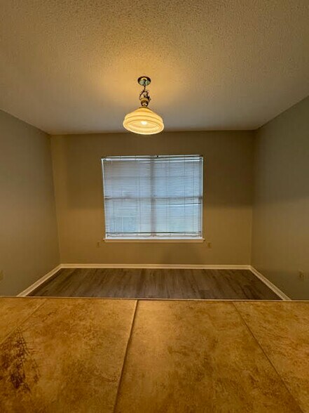 Building Photo - 5624 Ahoni St