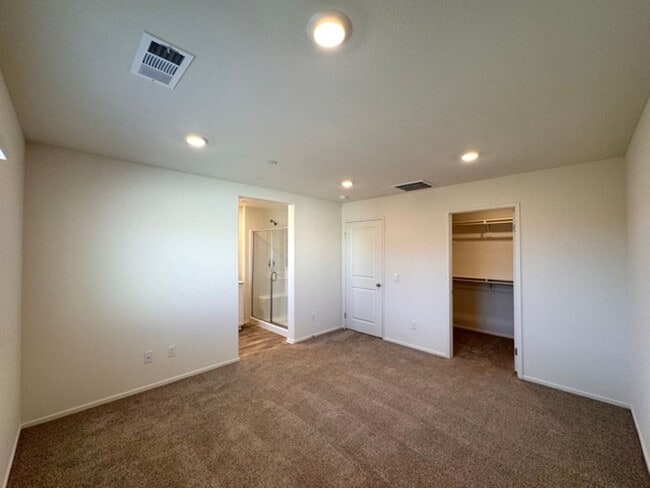 Building Photo - Brand New 3 Bedroom Single Story Home For ...